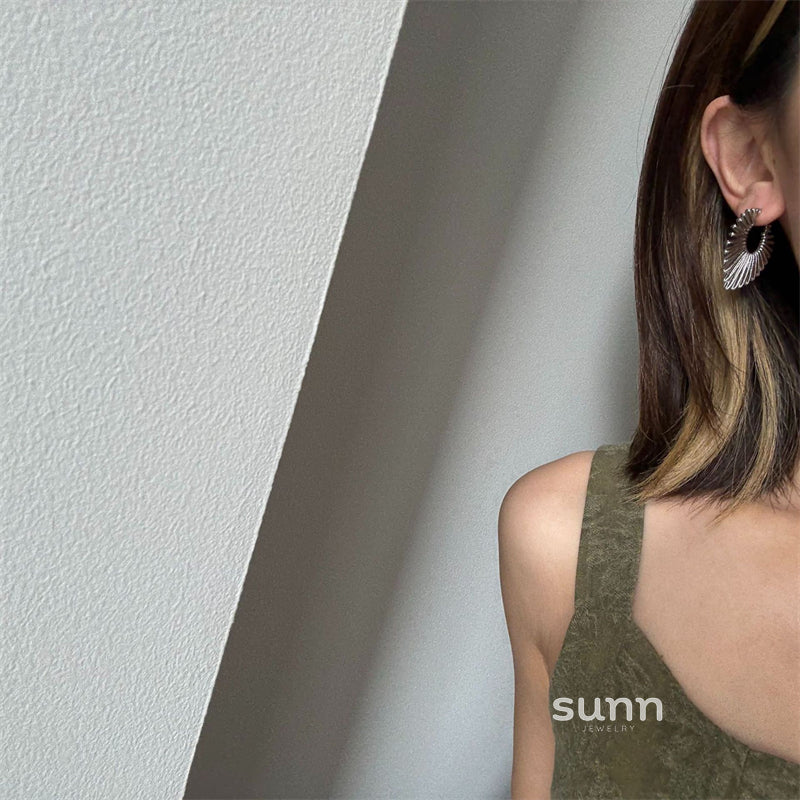 Loreal Cool Steel Earrings [3T2H4C16]