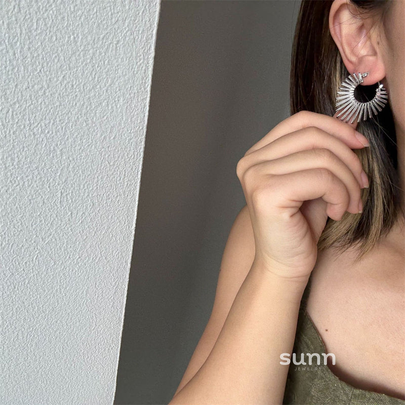Loreal Cool Steel Earrings [93X5CX2I]