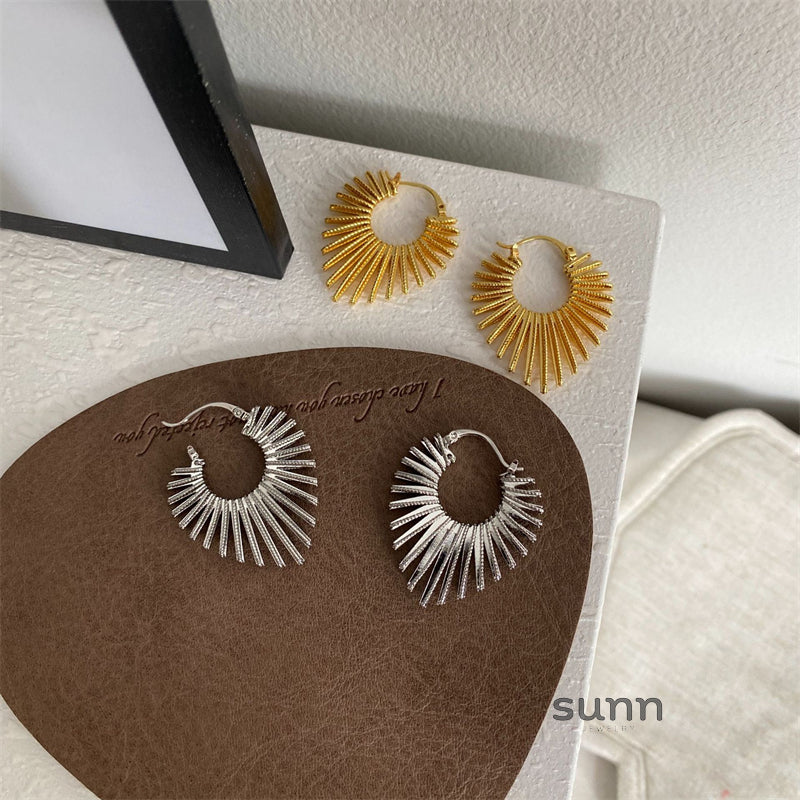 Loreal Cool Steel Earrings [GLH8GU7R]