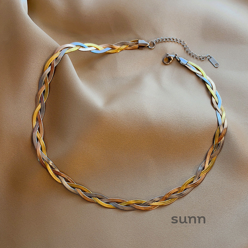 Lorena Woven Titanium Necklace [K4Q2KQDI]