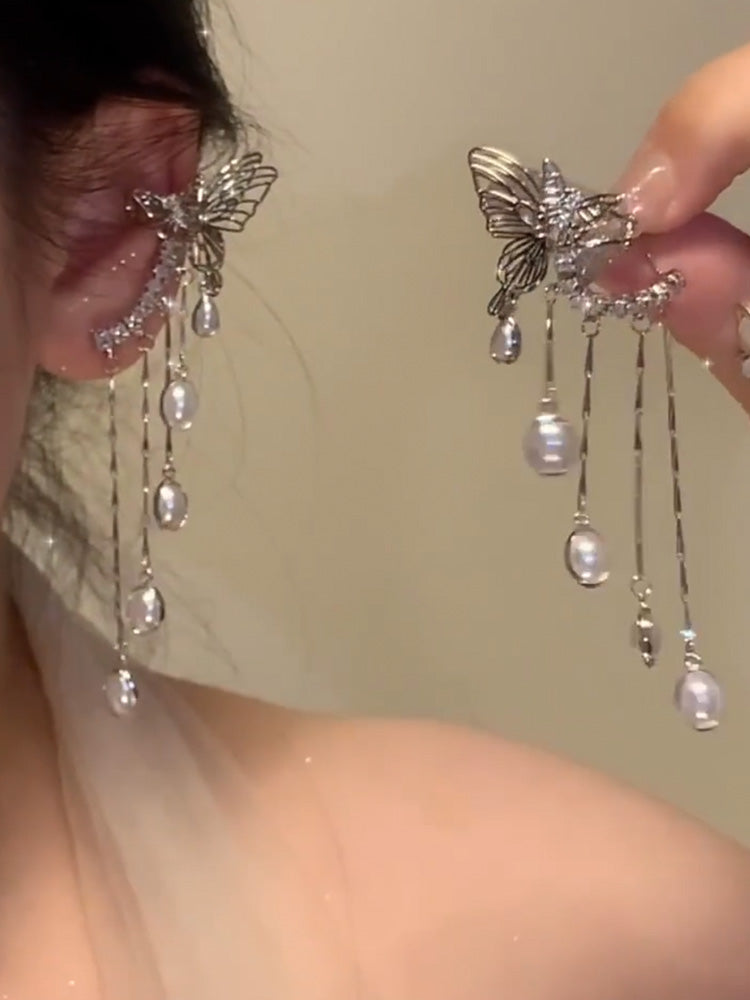 Loretta Butterfly Tassel Ear Cuff [BQFU1A6H]