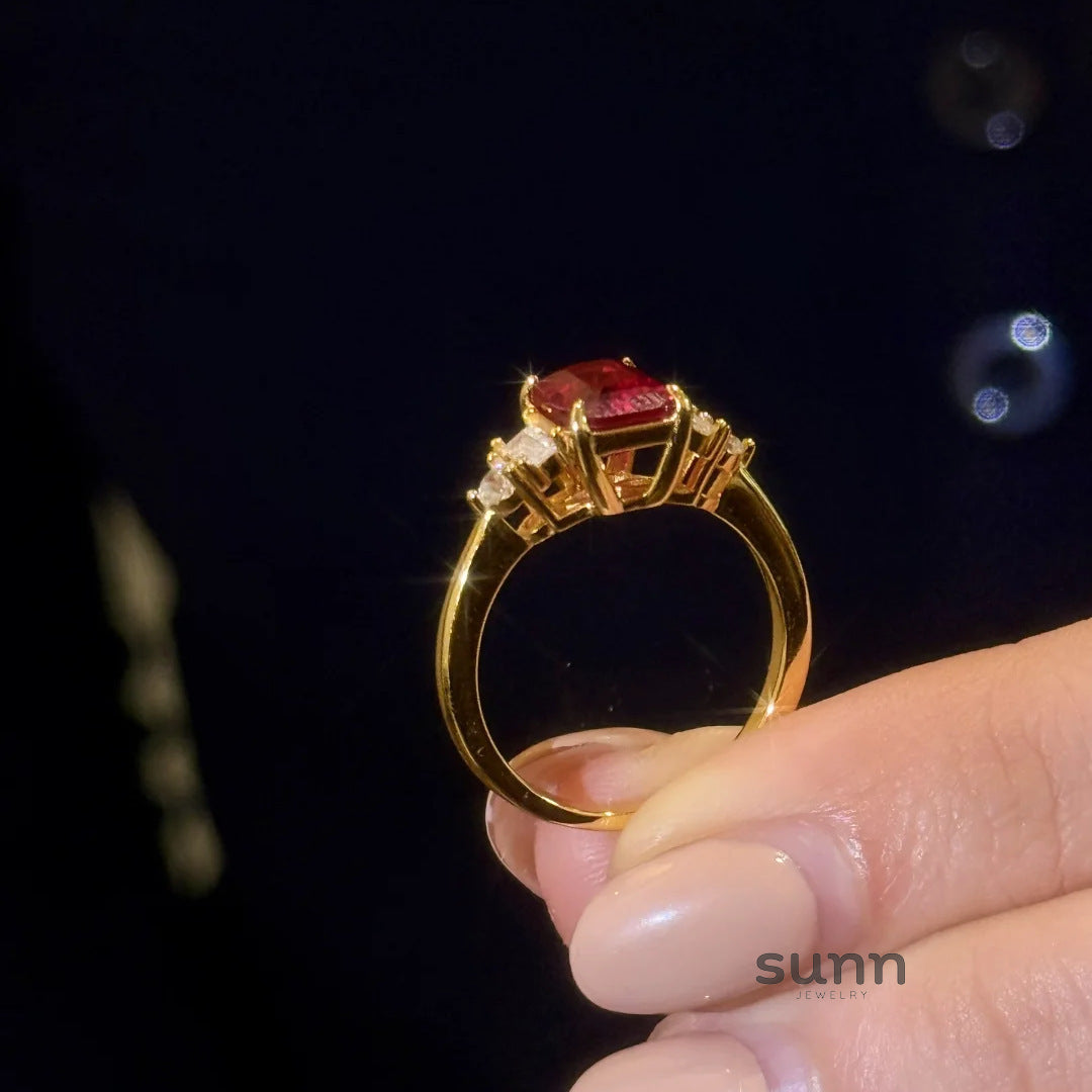 Loretta Luxe Diamond Ring [U97SK7LU]
