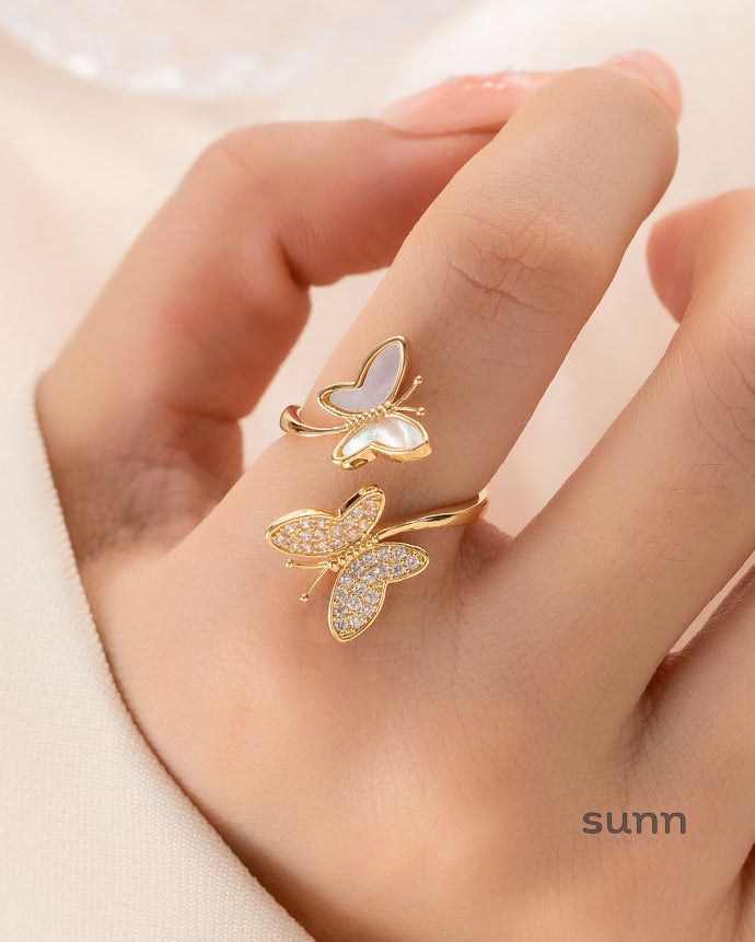 Lorraine Natural Shell Butterfly Ring [737GNQYB]