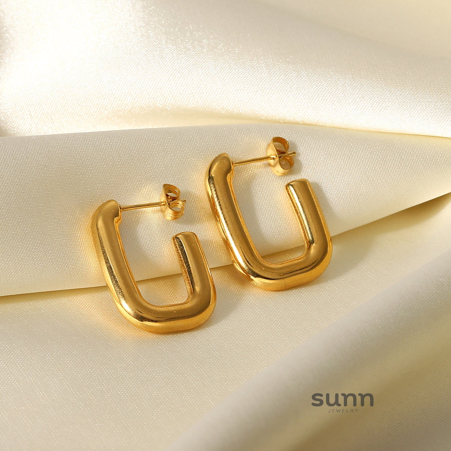 Loryn Geometric Square Earrings [70YOI86A]
