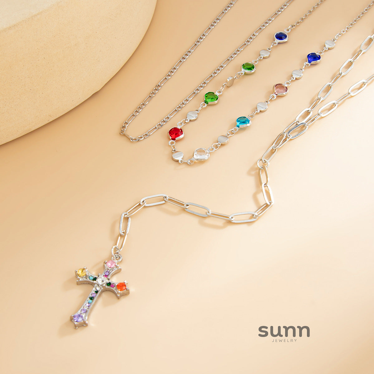 Loryn Rhinestone Cross Necklace [3UKIAHSC]