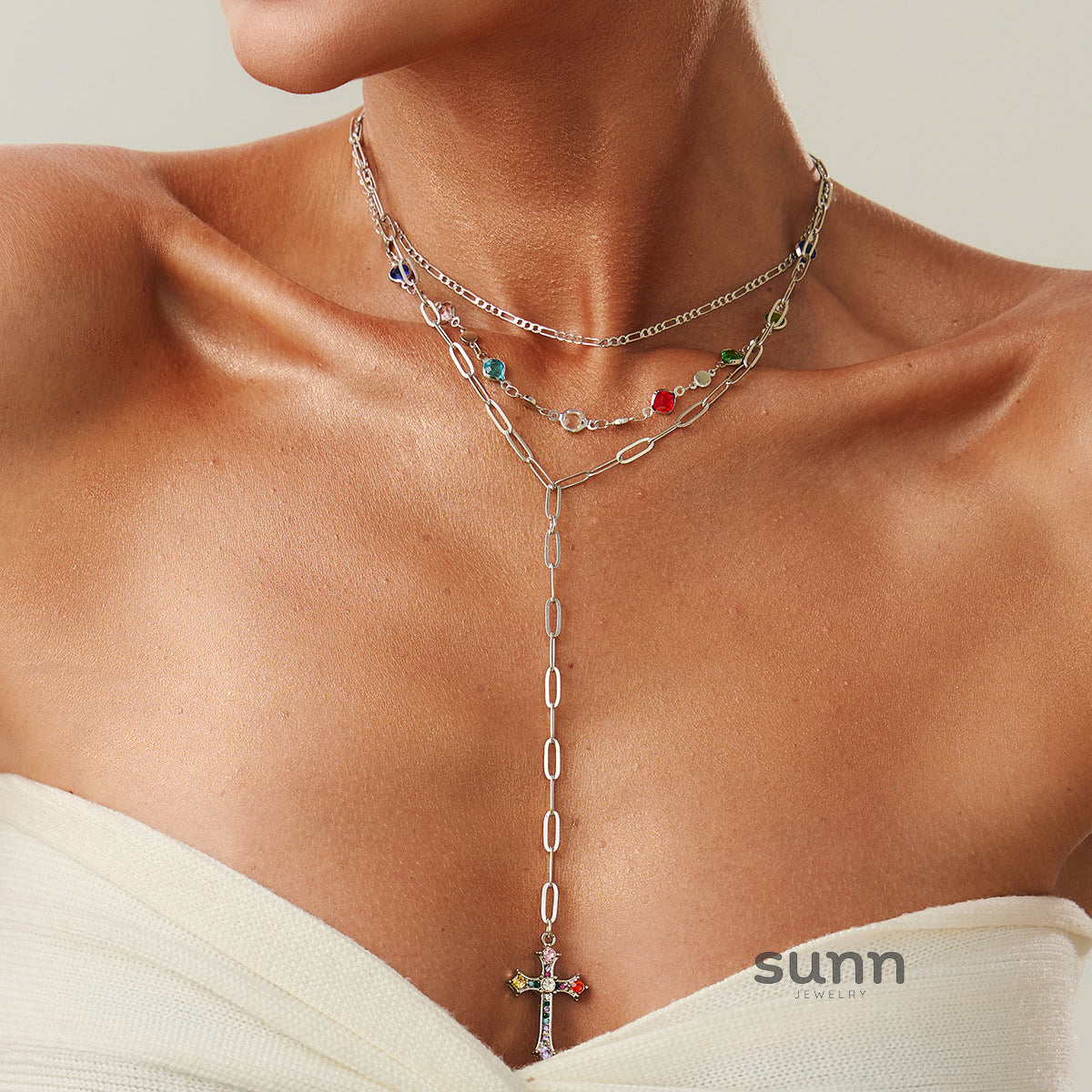 Loryn Rhinestone Cross Necklace [E64XMQER]