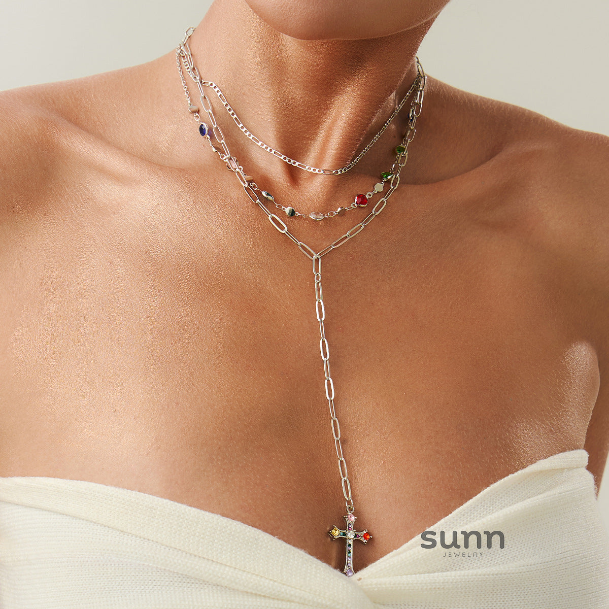 Loryn Rhinestone Cross Necklace [87ZWZW8C]