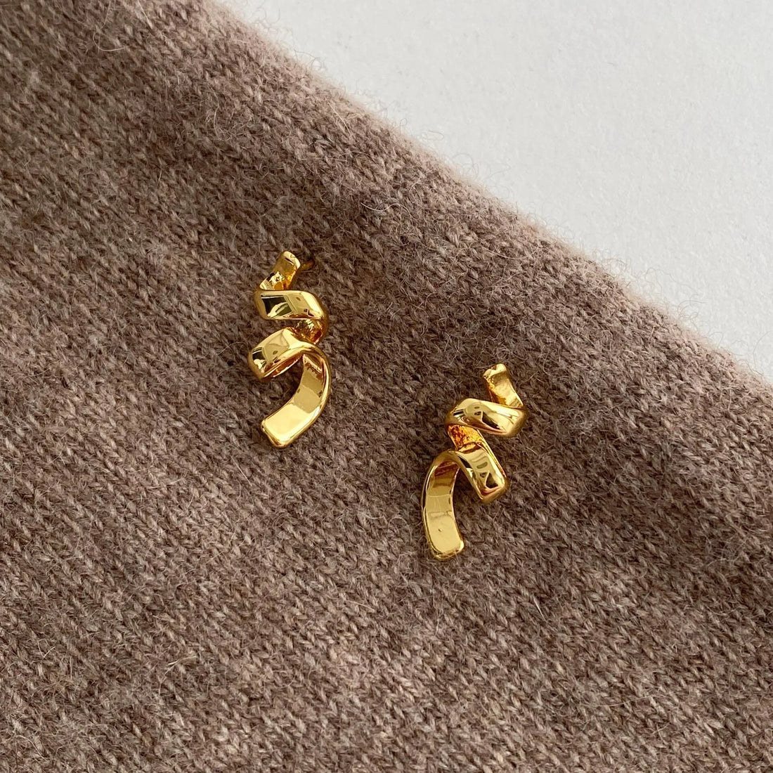 Lotus Glimmer Spiral Studs