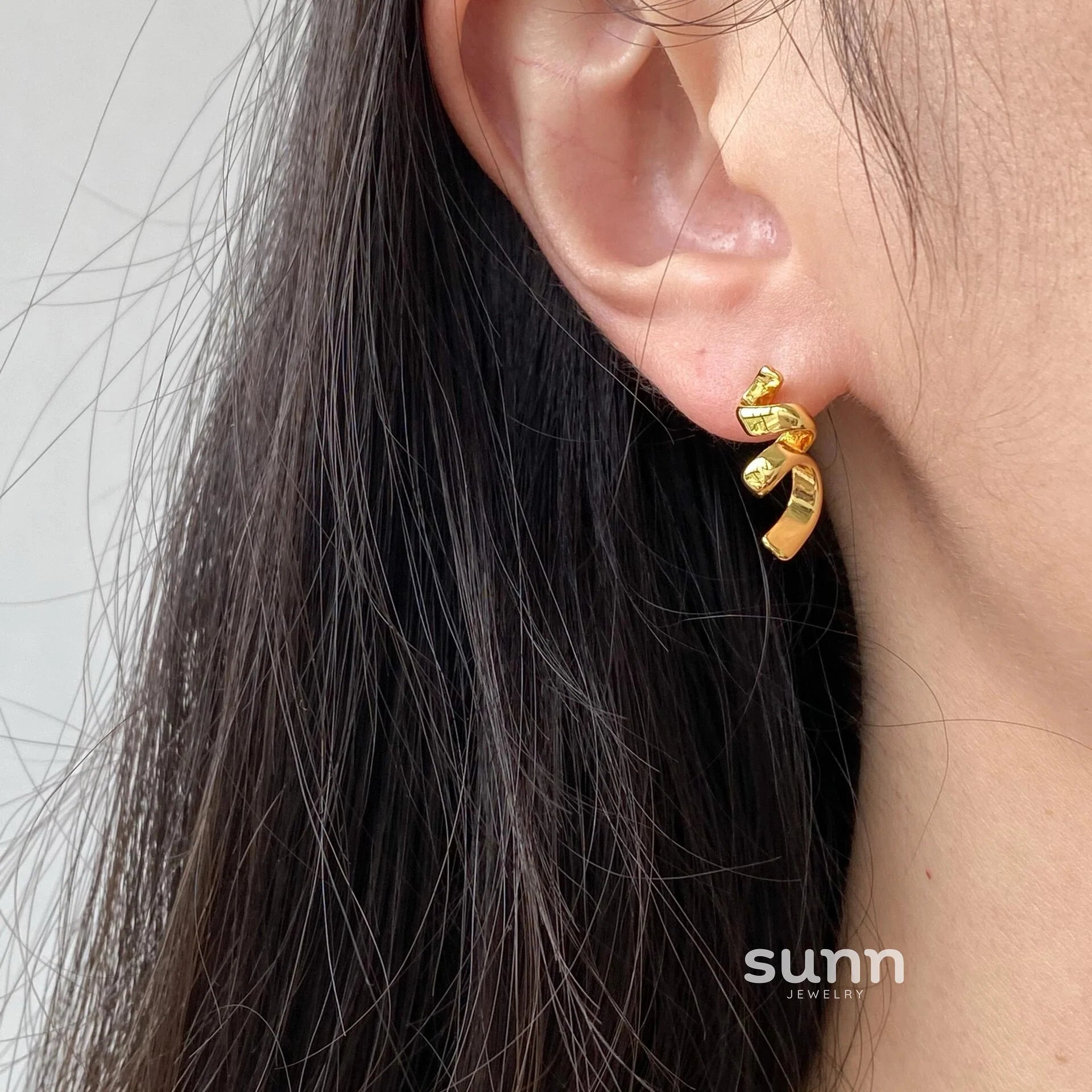 Lotus Glimmer Spiral Studs