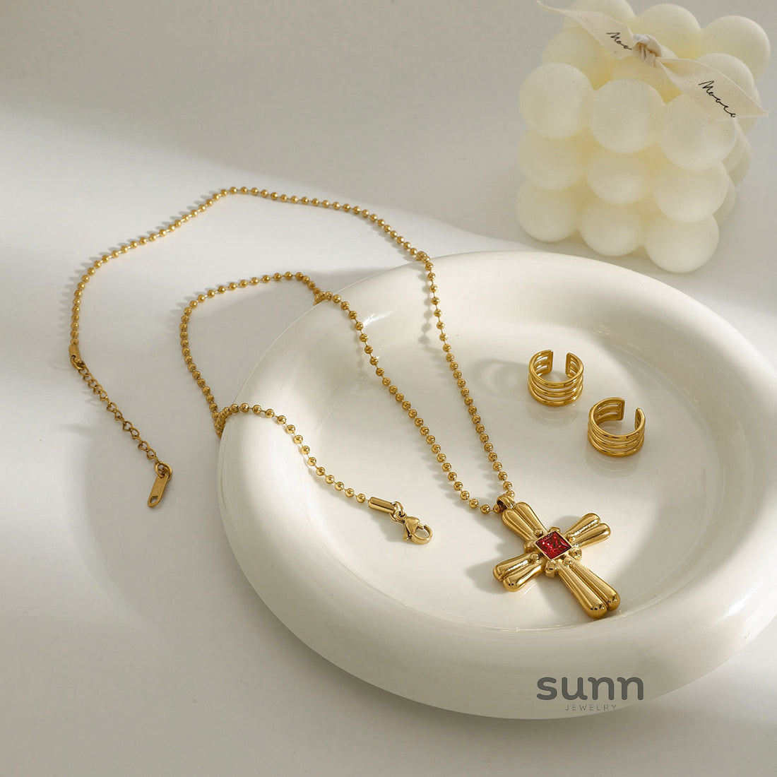 Lou Cross Pendant Necklace [AYGG7TAS]