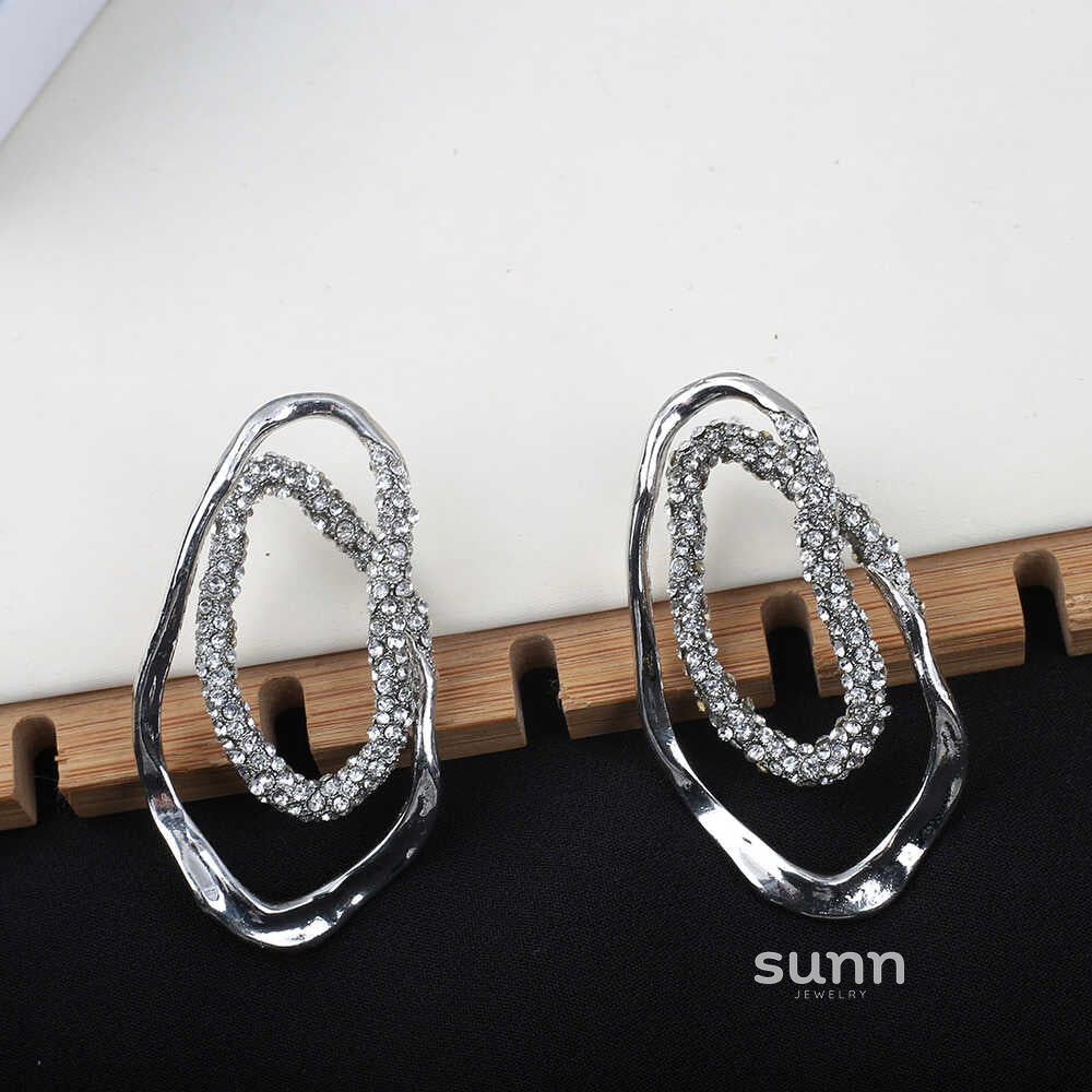 Lou Geometric Drop Earrings