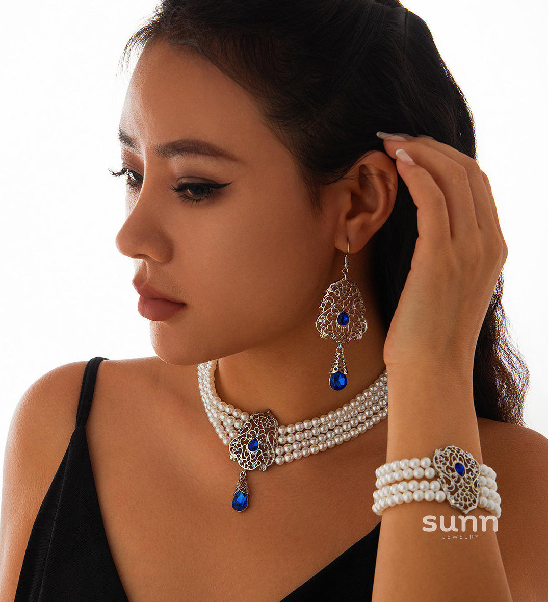 Lou Pearl Floral Collar Necklace [C05R3J5G]