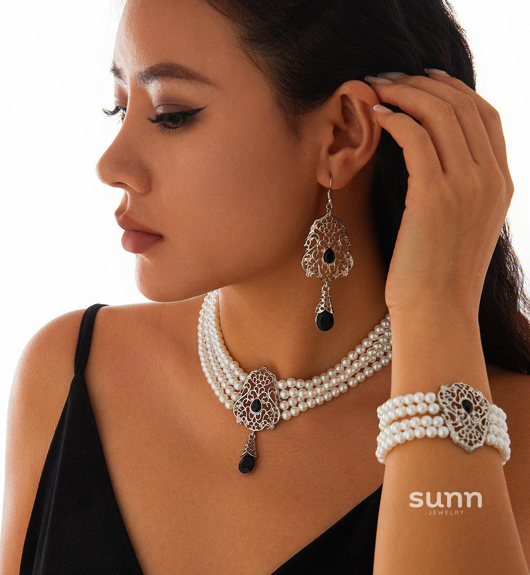 Lou Pearl Floral Collar Necklace [R2F773RL]