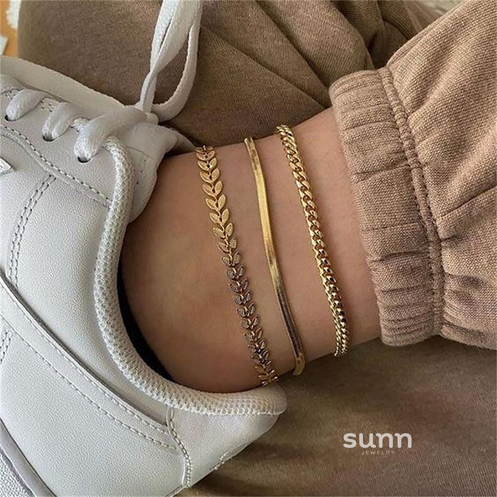 Lourdes Gold Cross Anklet [D2YQ9RPB]