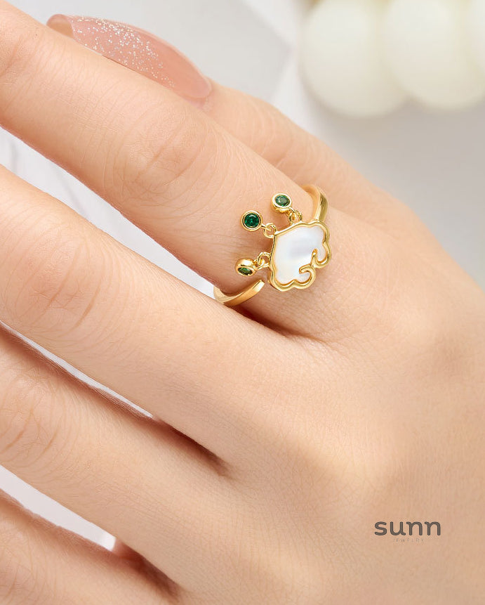 Loyalty Ruyi Shell Ring [3VFYBCFN]