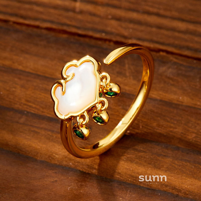 Loyalty Ruyi Shell Ring [P05UU4ES]