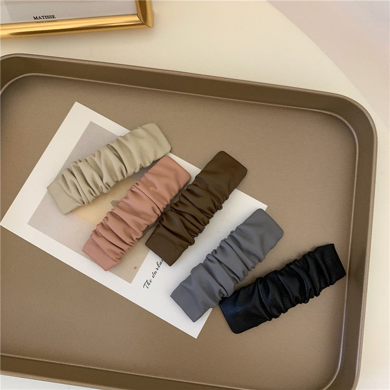 Luci Pleated Faux Leather Hairpin [UNO7H7TX]