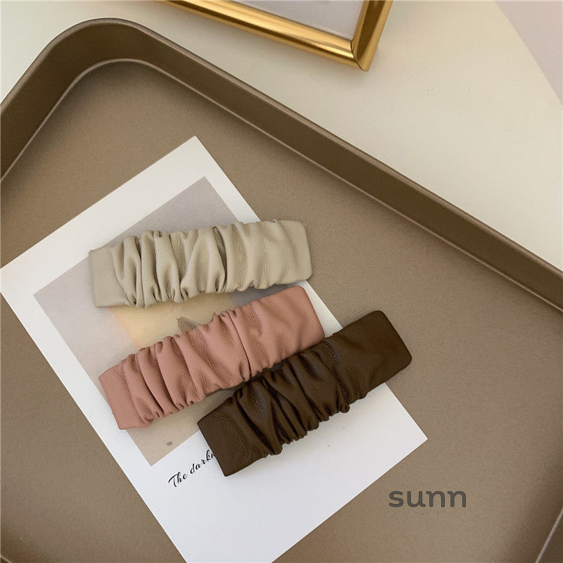 Luci Pleated Faux Leather Hairpin [5IC27CAV]