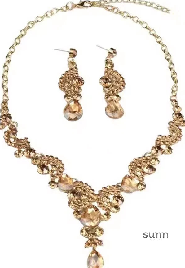 Luci Zircon Flower Necklace
