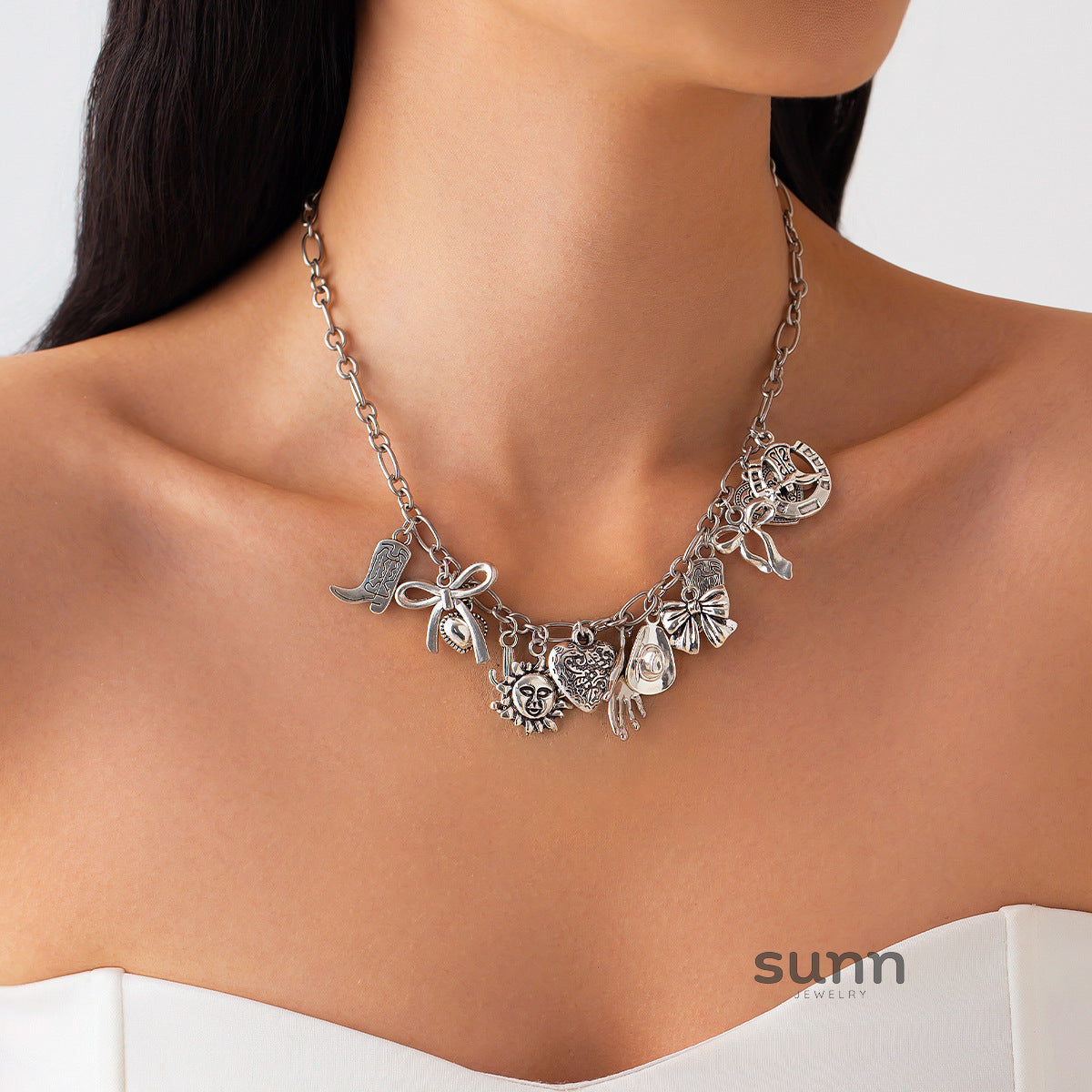 Luciana Layered Pendant Necklace [DWE26ZXN]