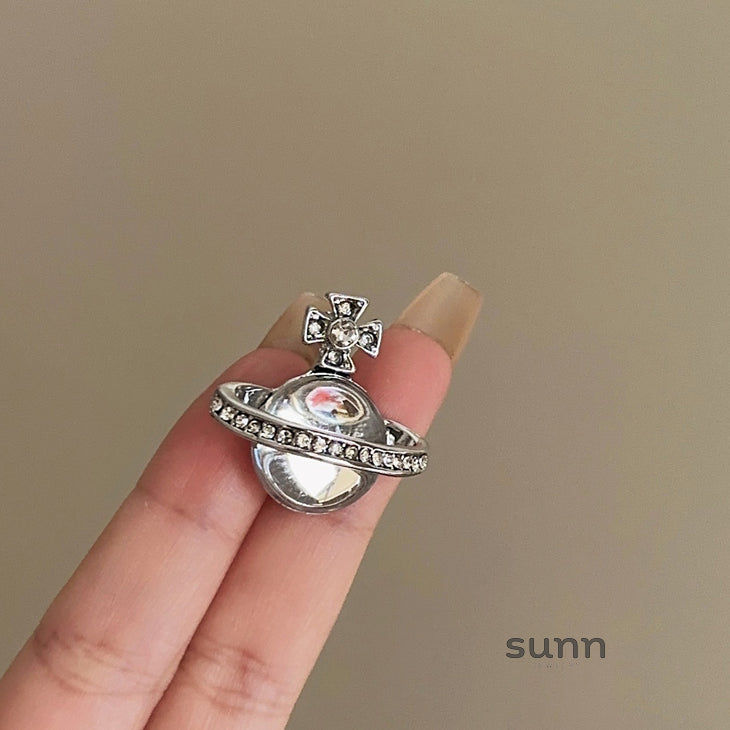 Luciana Sparkling Planet Brooch [MXIKRC3I]