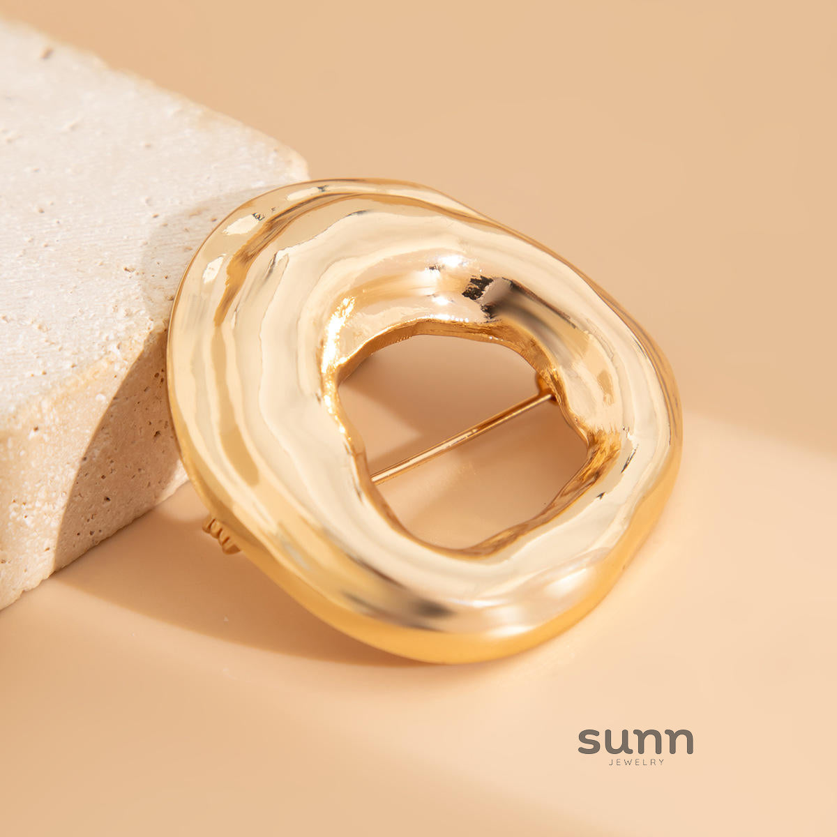 Lucianna Molten Metal Brooch [OVFL37EM]
