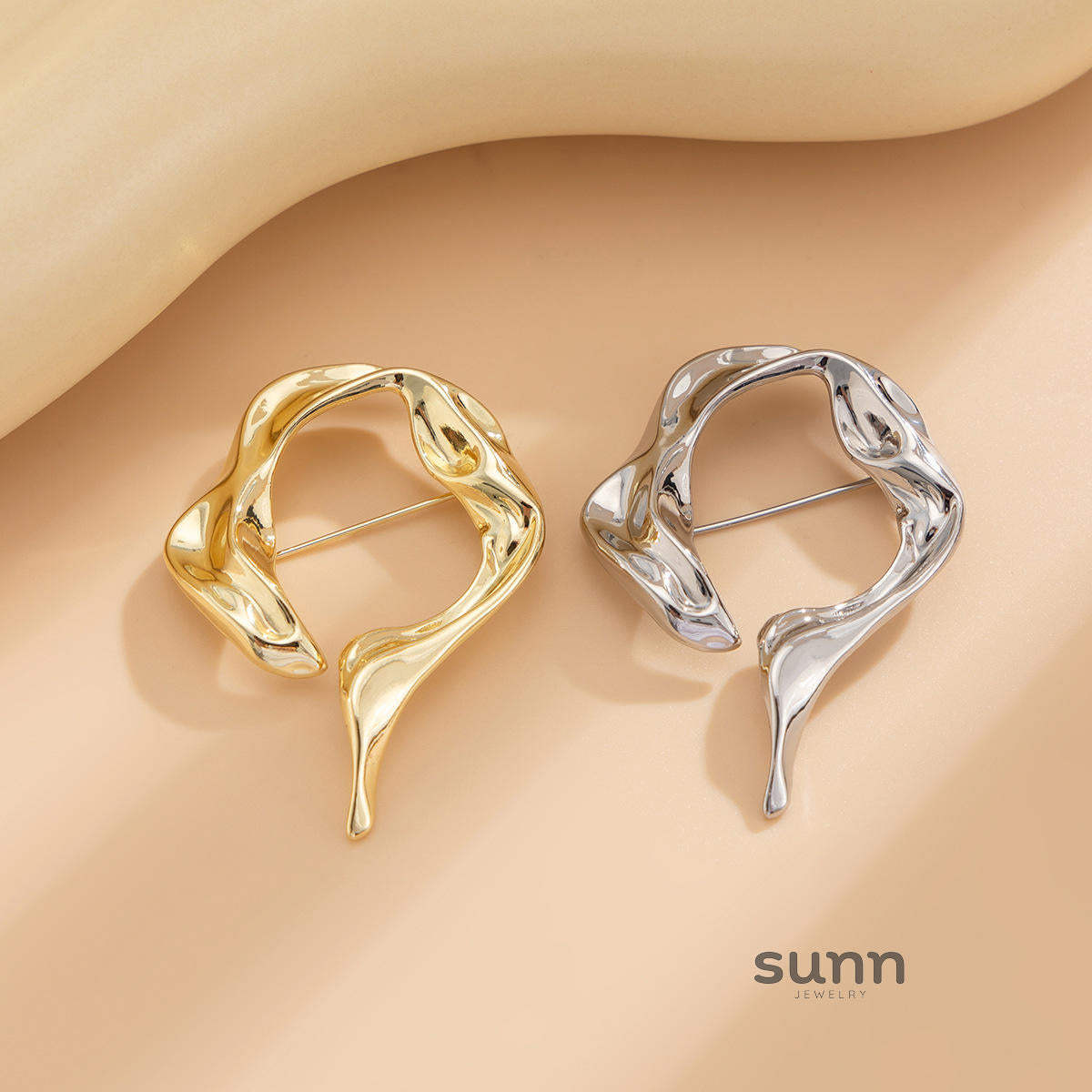 Lucianna Molten Metal Brooch [AIDRYCRM]
