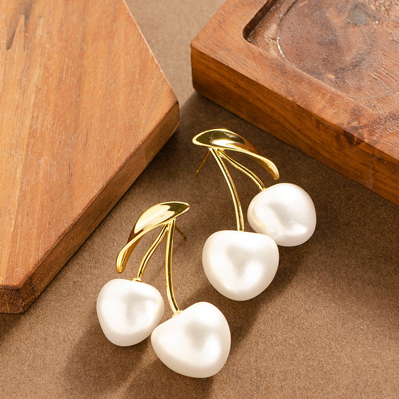 Lucie Cream Cherry Studs [YU72ON9B]