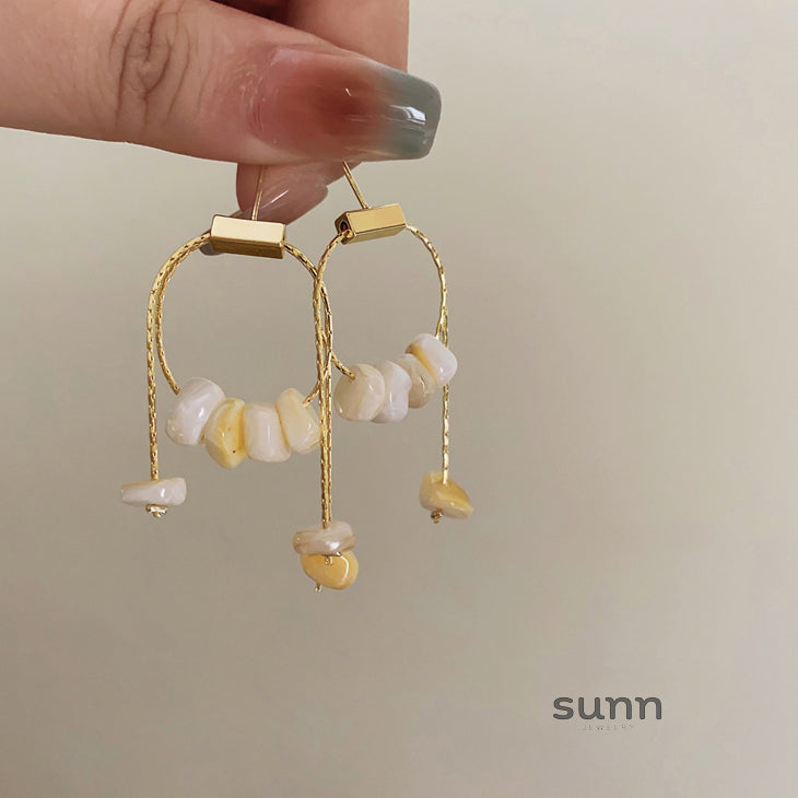 Lucie Shell Chain Drop Earrings [BZSJEVT2]