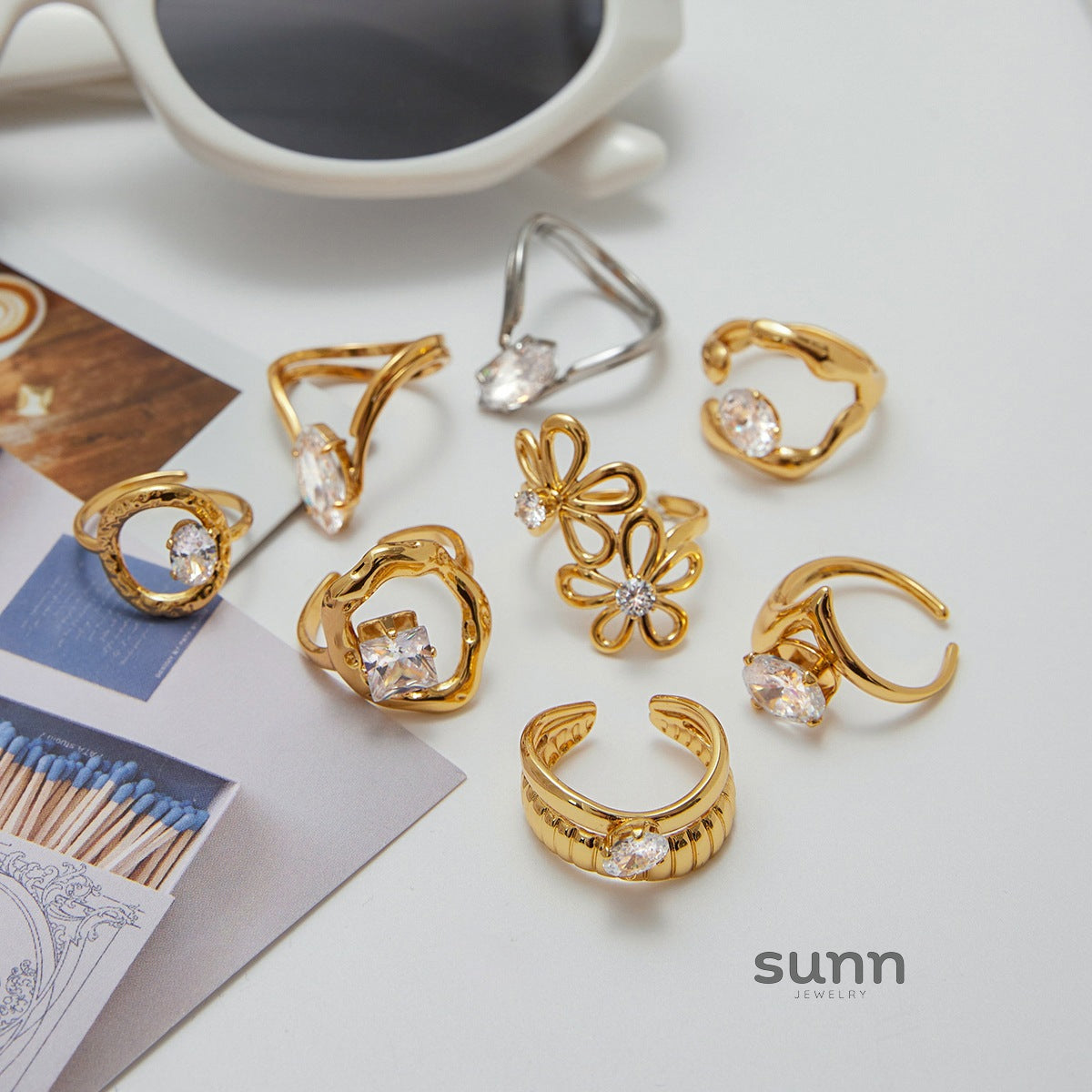 Lucille Elegant Zircon Ring [R85FORJ9]