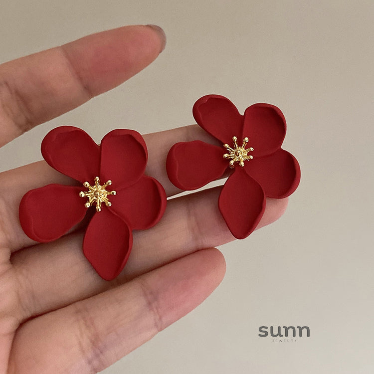 Lucinda Floral Drop Earrings [70OH2G3S]