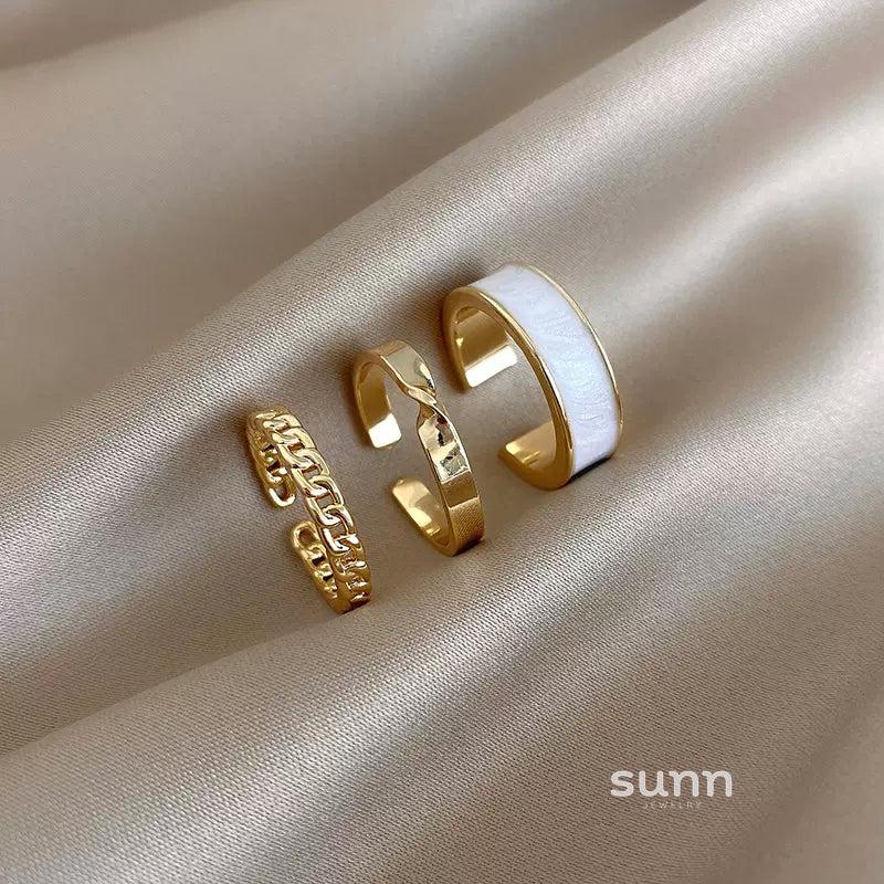 Lucy Delicate Adjustable Gold Ring [L5QI6VJR]