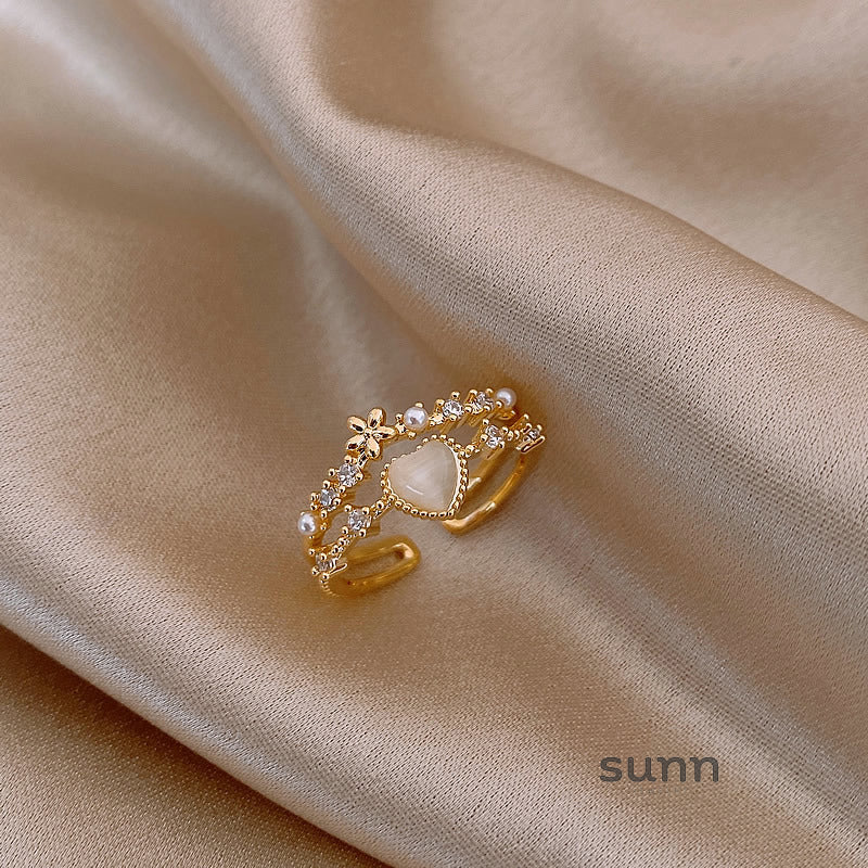 Lucy Delicate Adjustable Gold Ring [RJ1MKV5C]