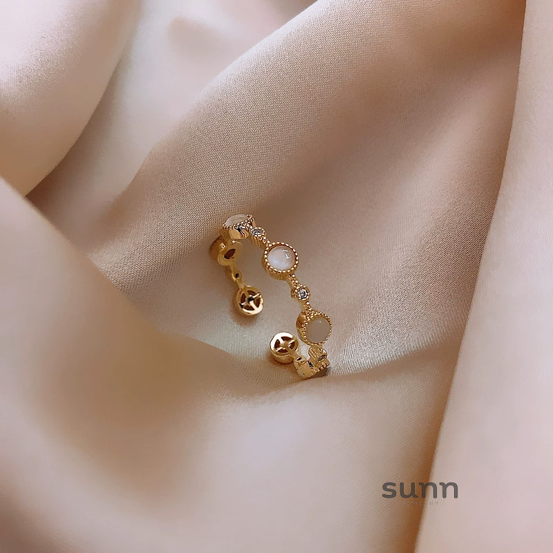 Lucy Delicate Adjustable Gold Ring [72A249LV]