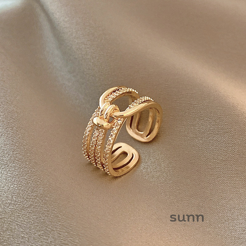 Lucy Delicate Adjustable Gold Ring [HBWGIESY]