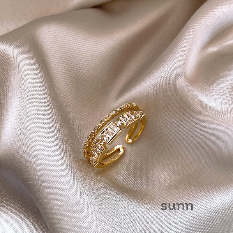 Lucy Delicate Adjustable Gold Ring [UCLSRMP9]