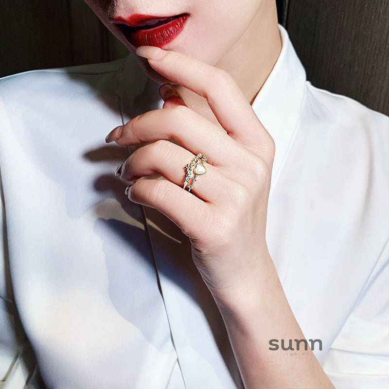 Lucy Delicate Adjustable Gold Ring [01XN1WTY]