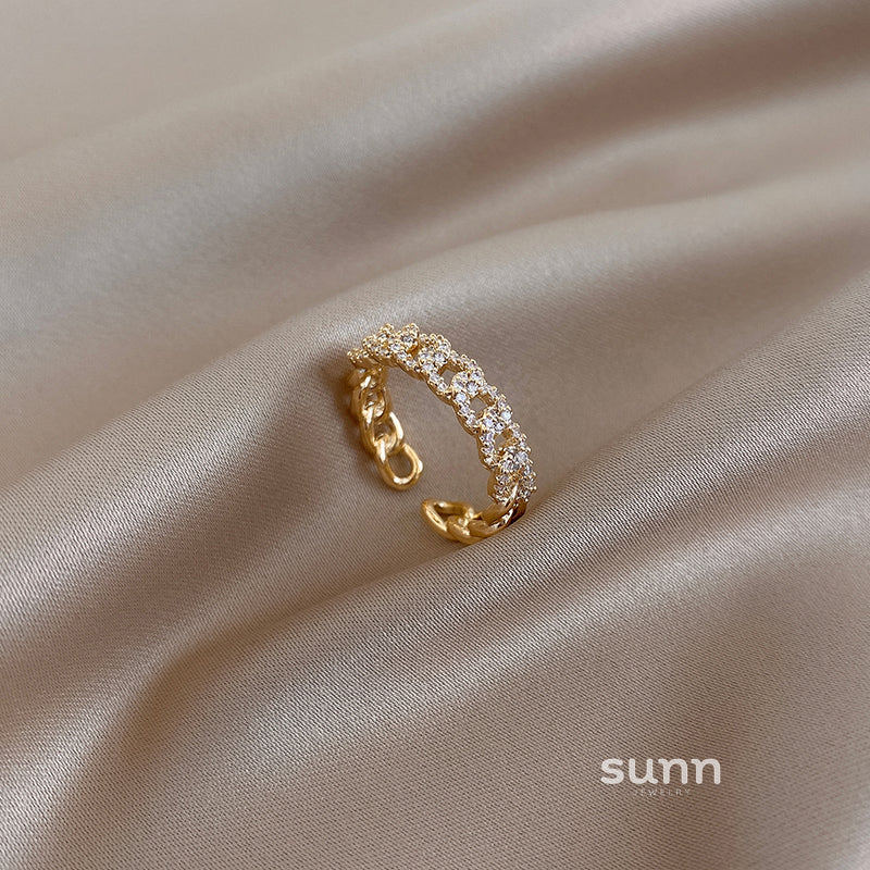 Lucy Delicate Adjustable Gold Ring [EER91M5E]