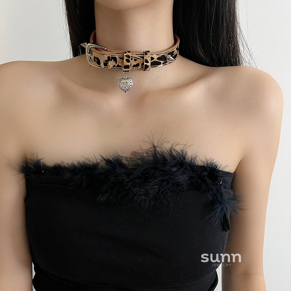 Lux Leopard Heart Choker [IGJQGXU7]
