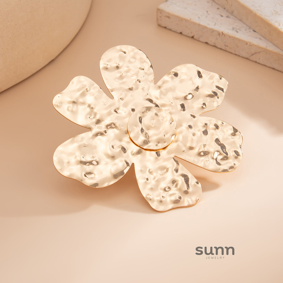 Lux Sculpted Floral Ring [6DT53AUC]