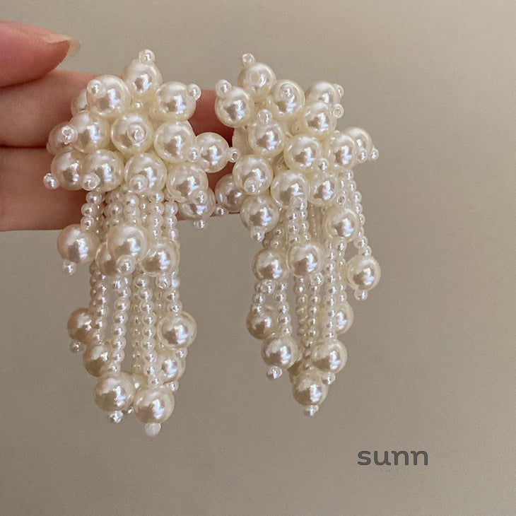 Luz Pearl Flower Tassel Earrings [EWDHSD3A]