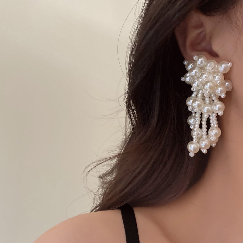 Luz Pearl Flower Tassel Earrings [V8GZL2B7]