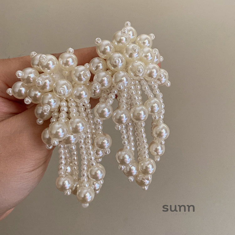 Luz Pearl Flower Tassel Earrings [FU7K7WMW]