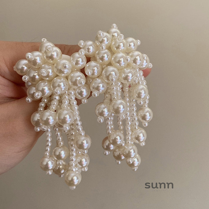 Luz Pearl Flower Tassel Earrings [88EJRJ6J]