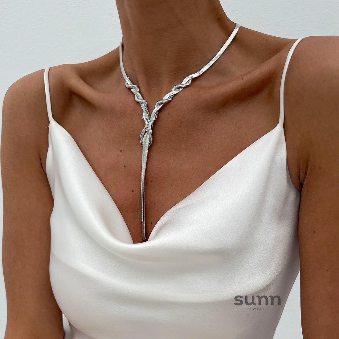 Luzmaria Herringbone Chain Necklace