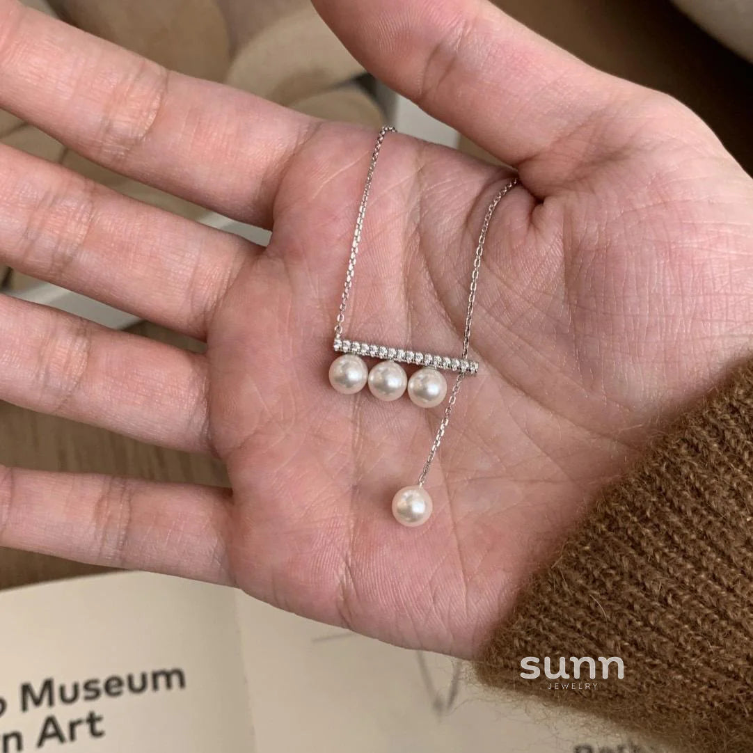 Lyana Pearl Bar Necklace