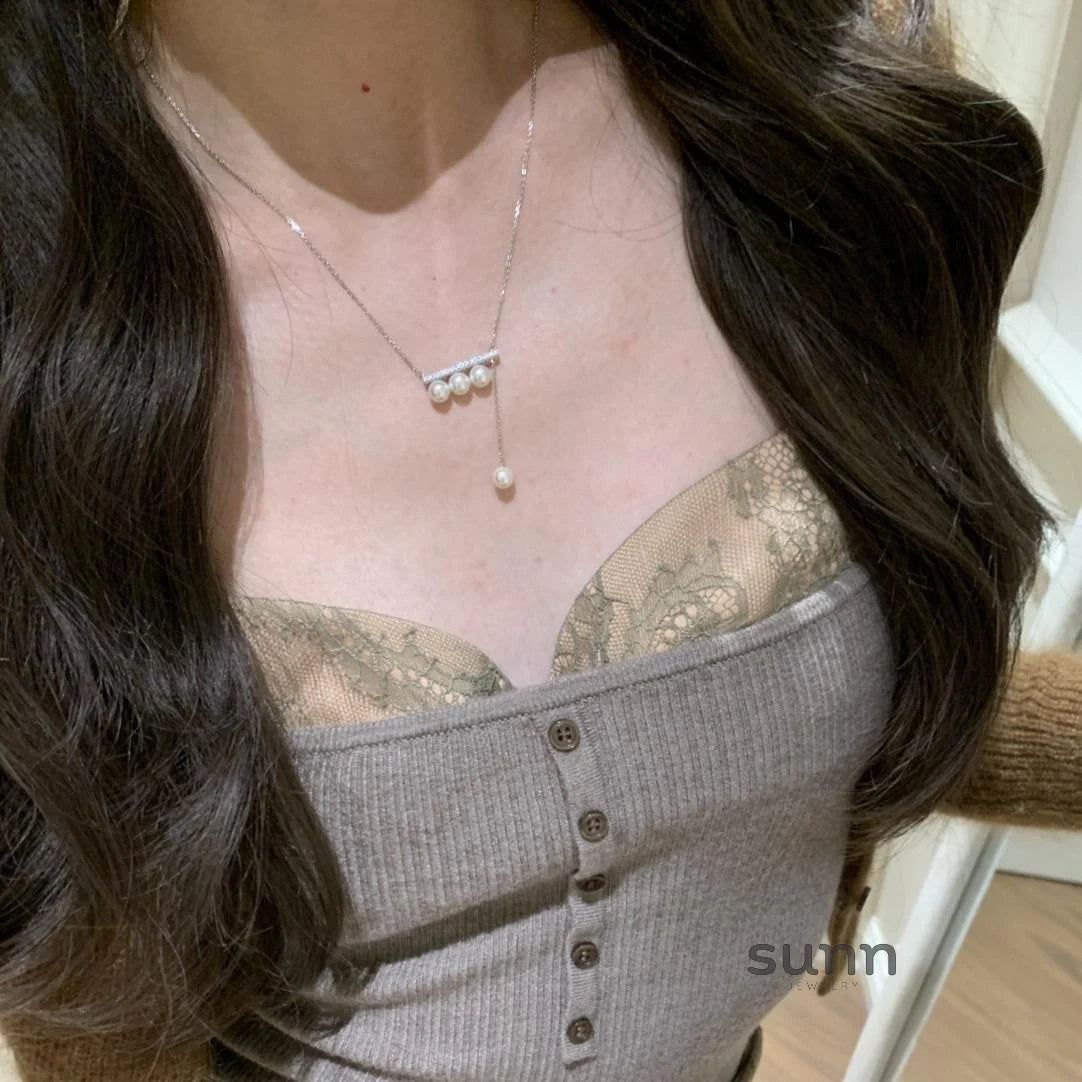 Lyana Pearl Bar Necklace