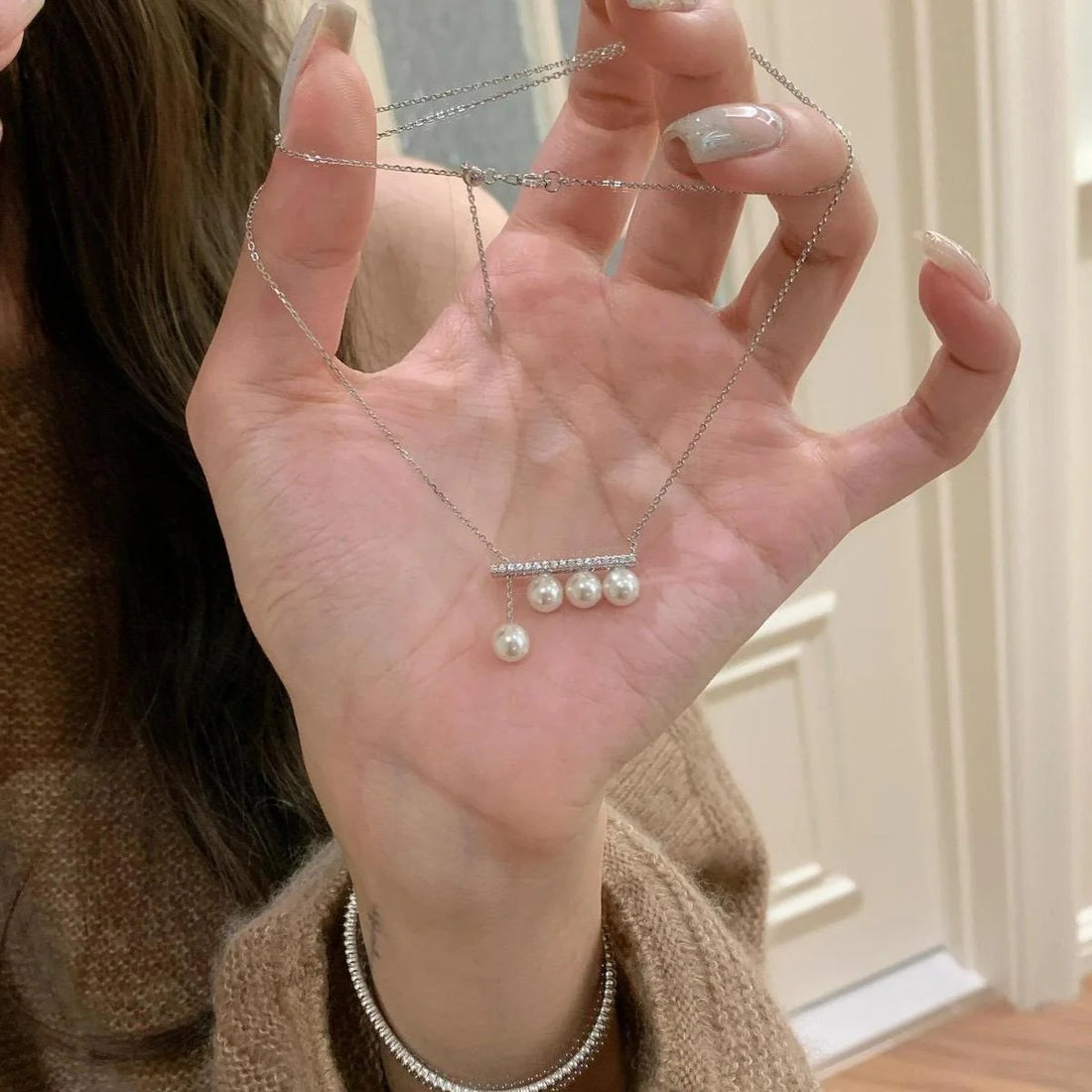 Lyana Pearl Bar Necklace