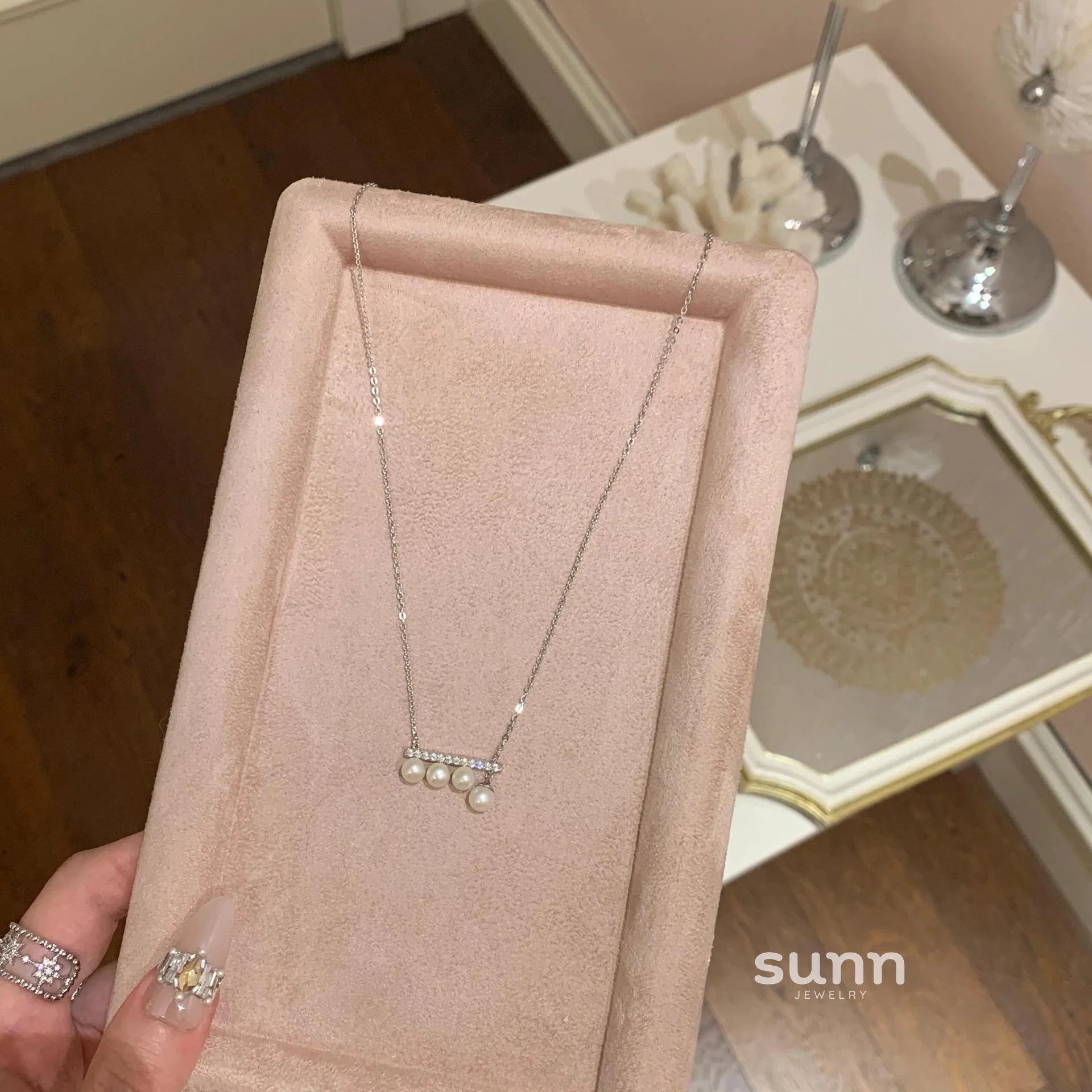 Lyana Pearl Bar Necklace
