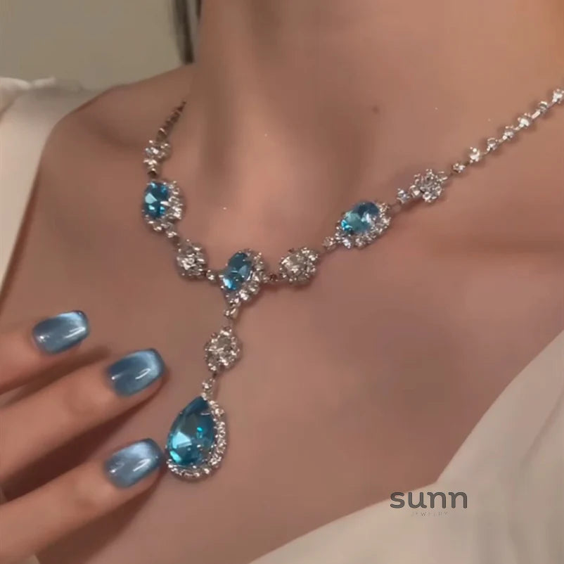 Lyana Zircon Teardrop Necklace Set